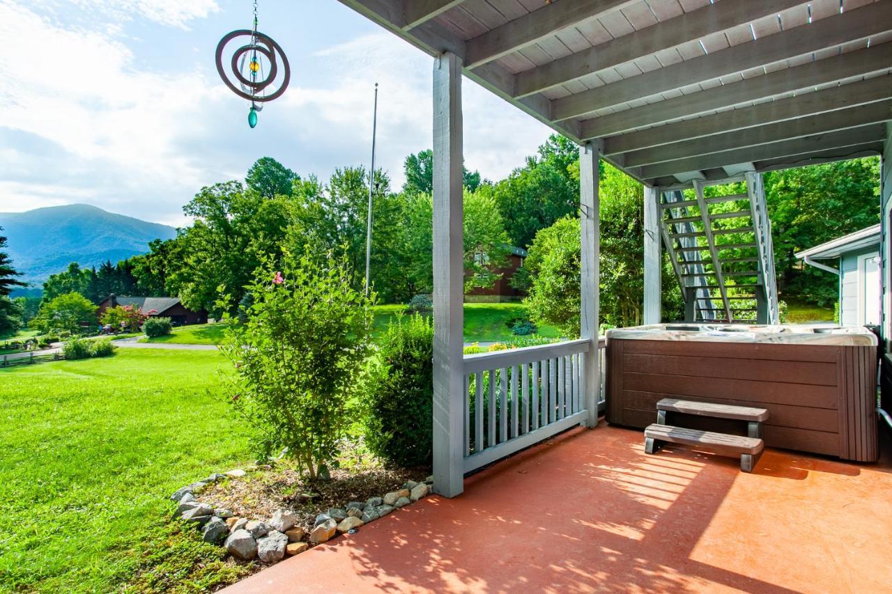 Ole Smoky Bnb - Game Room, Hot Tub, Mtn Views! Pigeon Forge Extérieur photo