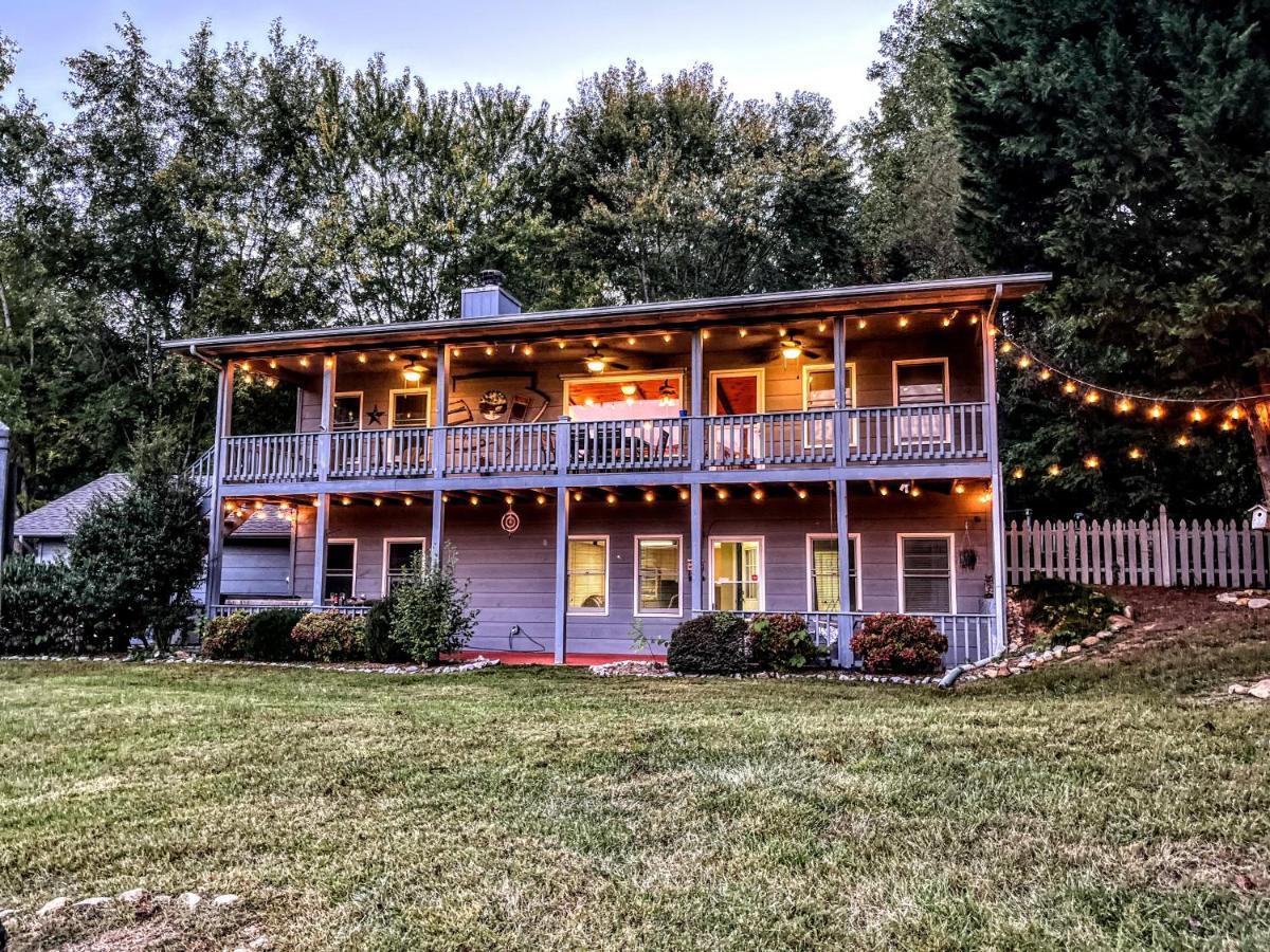 Ole Smoky Bnb - Game Room, Hot Tub, Mtn Views! Pigeon Forge Extérieur photo
