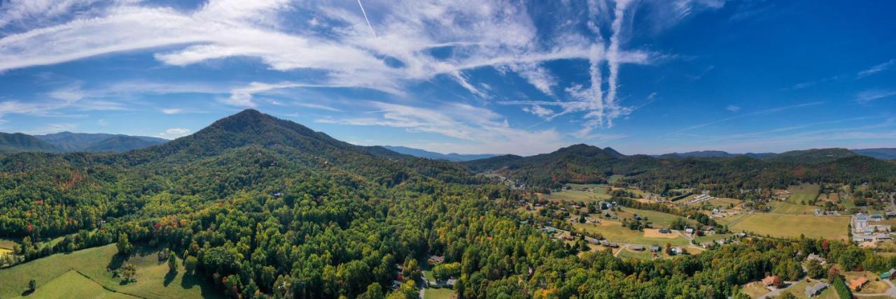 Ole Smoky Bnb - Game Room, Hot Tub, Mtn Views! Pigeon Forge Extérieur photo